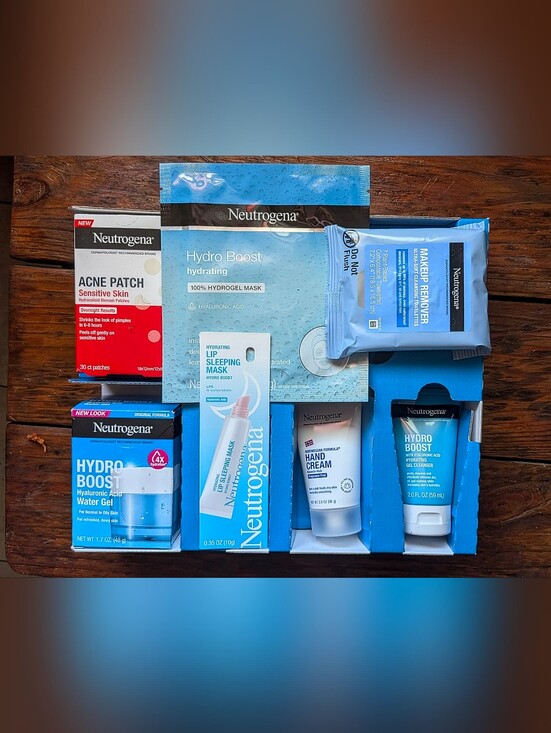 Neutrogena Other - Neutrogena 7 Days Of Skincare Gift set